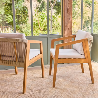 Lot de 2 fauteuils de jardin GRANADA en bois d&rsquo;acacia avec cordes. 62 x 53 x 72 cm. résistant aux UV