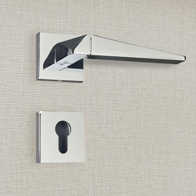 Poignée de porte design à cylindre finition aspect chrome brillant Tamara – KATCHMEE