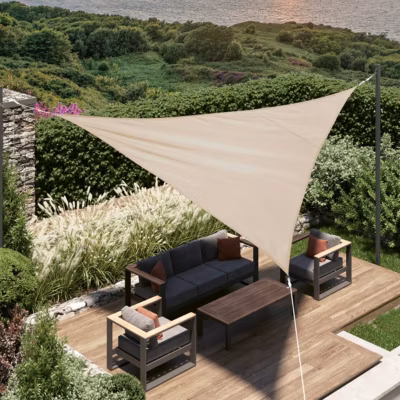 Voile d&rsquo;ombrage triangulaire Curacao blé 4 x 4 x 4m en polyester – Hespéride