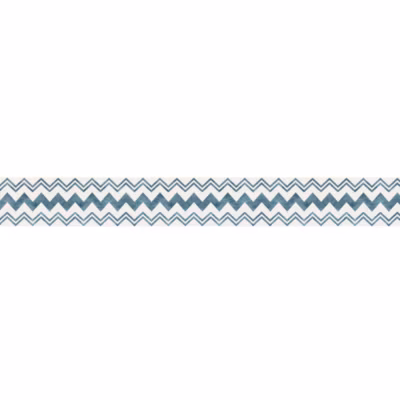 Frise adhésive Rorvik, 5 cm x 300 cm, décoration autocollante pour murs et surfaces, motif graphique bleu sur fond blanc.